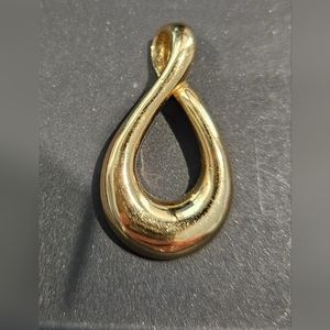 Lia Sophia Ovation pendant